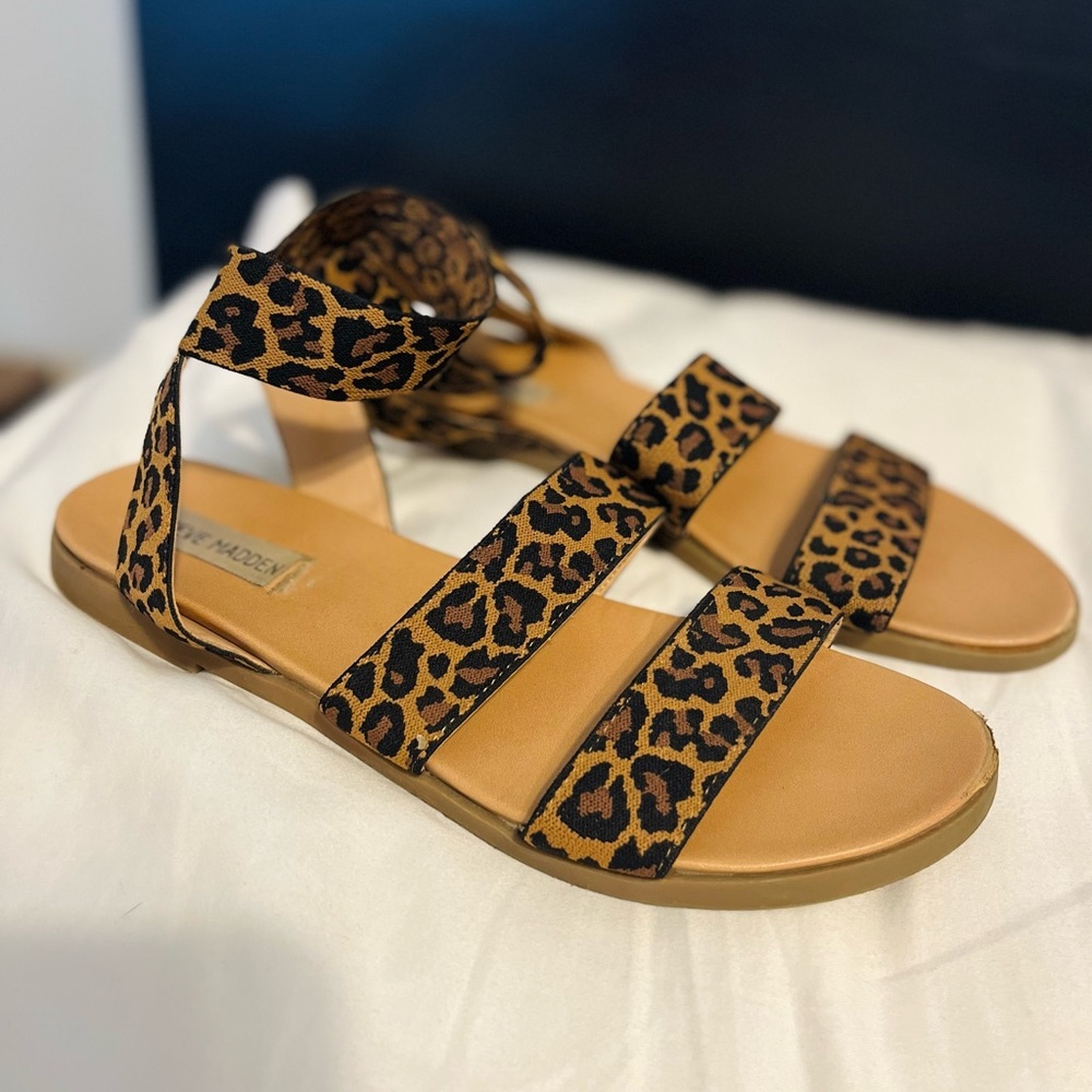 Steve Madden Cheetah Sandals 🤎